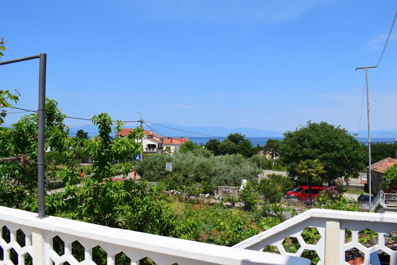 Guest House Tom Малинска Екстериор снимка